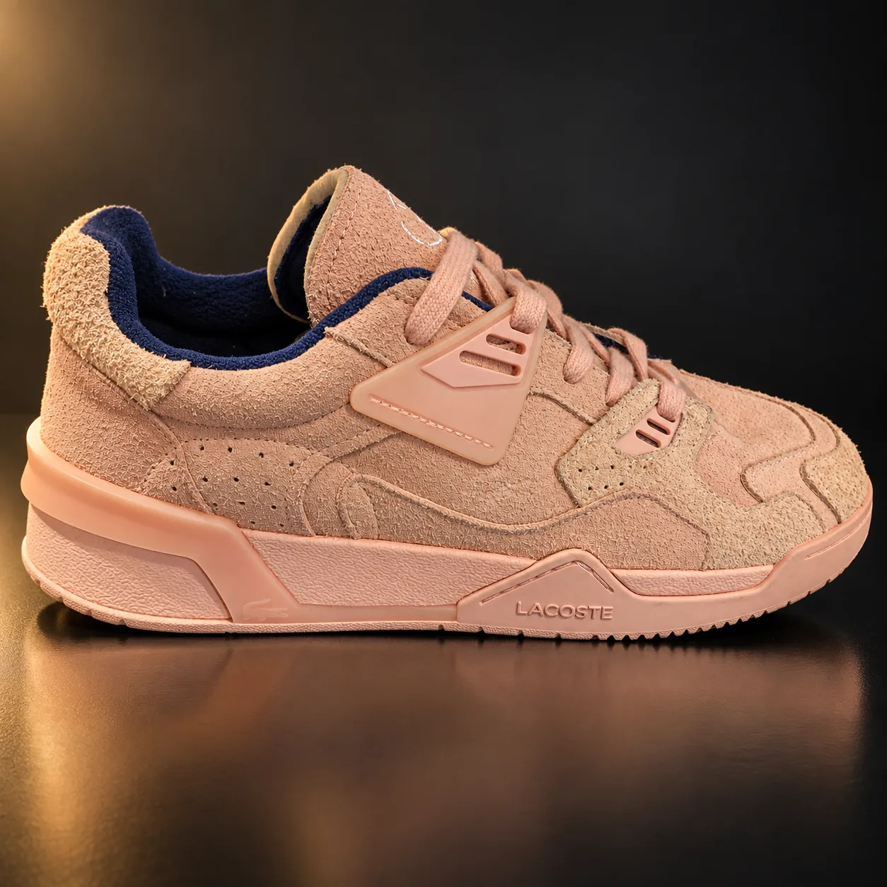 Tênis Lacoste rosa de camurça